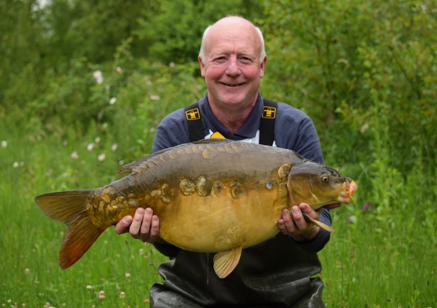 Dinner time madness, Paul with IBC 23lb 8oz